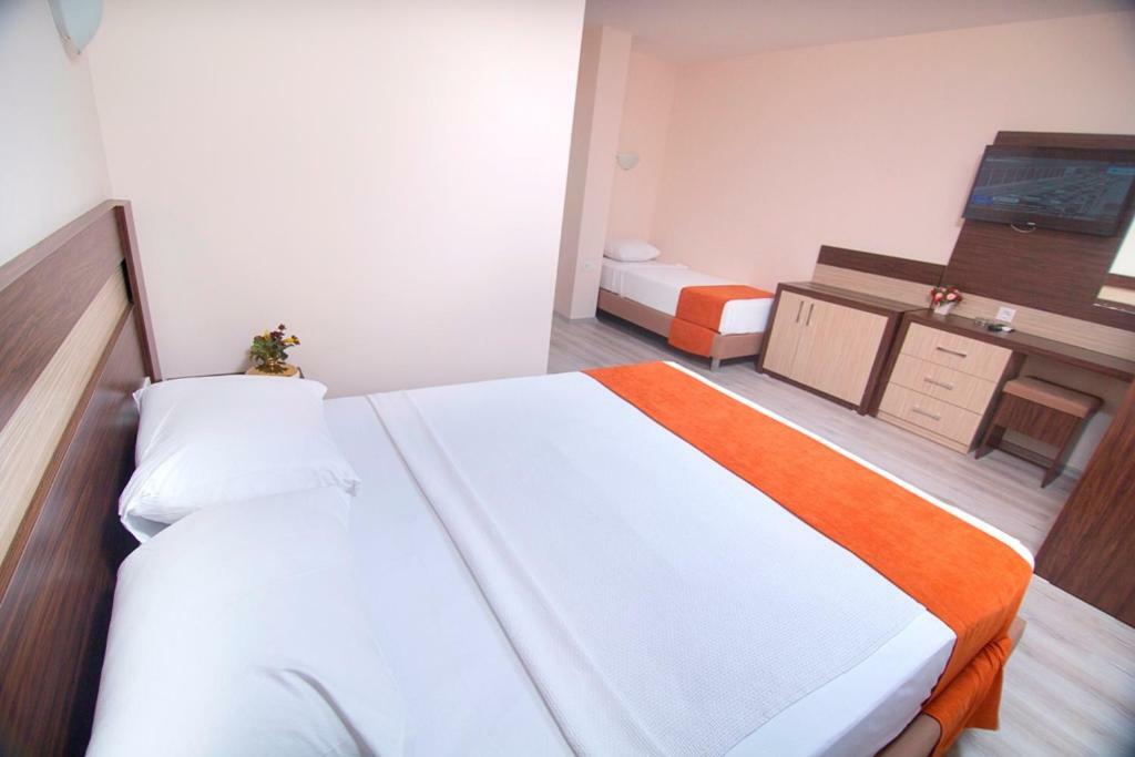 Enki Hotel 阿拉尼亚 外观 照片
